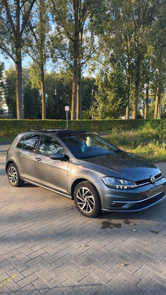 Volkswagen Golf 1.0 TSI JOIN, Autos, Argent ou Gris, Carnet d'entretien, Noir, 5 portes