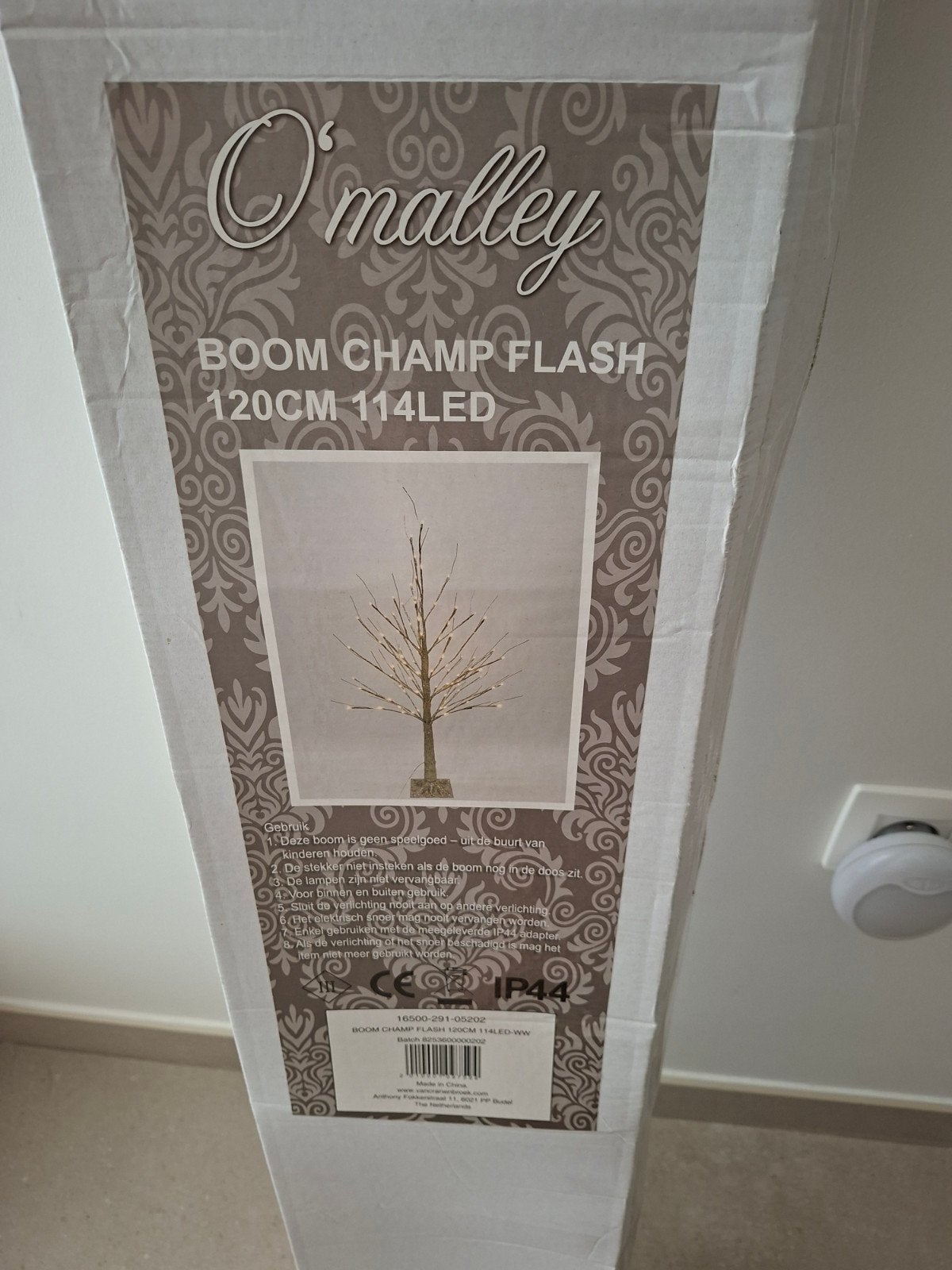 arbre d'ornement doré de Noël, Enlèvement ou Envoi
