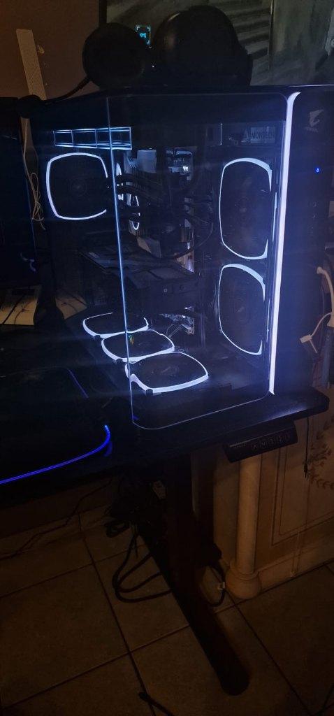 PC de jeu Ryzen 7 9800X3D 64 Go 6000 MHz, Neuf, Gigabyte, 64 GB ou plus, 4 Ghz ou plus