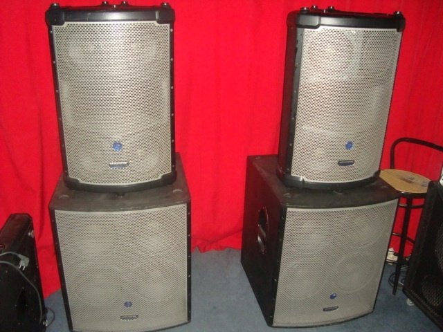 Usagé : Kit de sonorisation passif complet Mackie S1108, TV, Hi-fi & Vidéo, Autres marques, Kit d'enceintes, Enlèvement, Utilisé