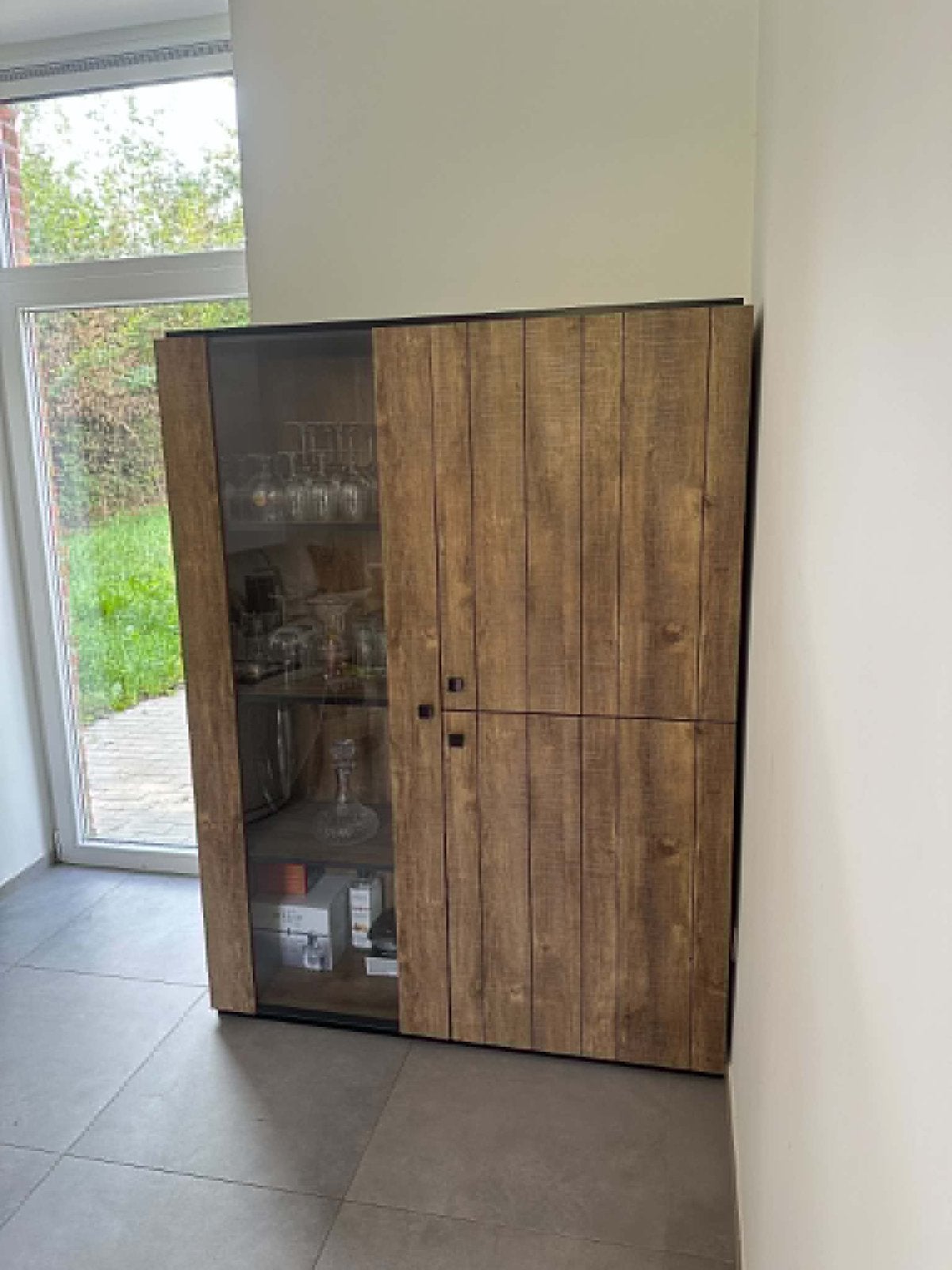 Meuble vitrine, Enlèvement, Comme neuf