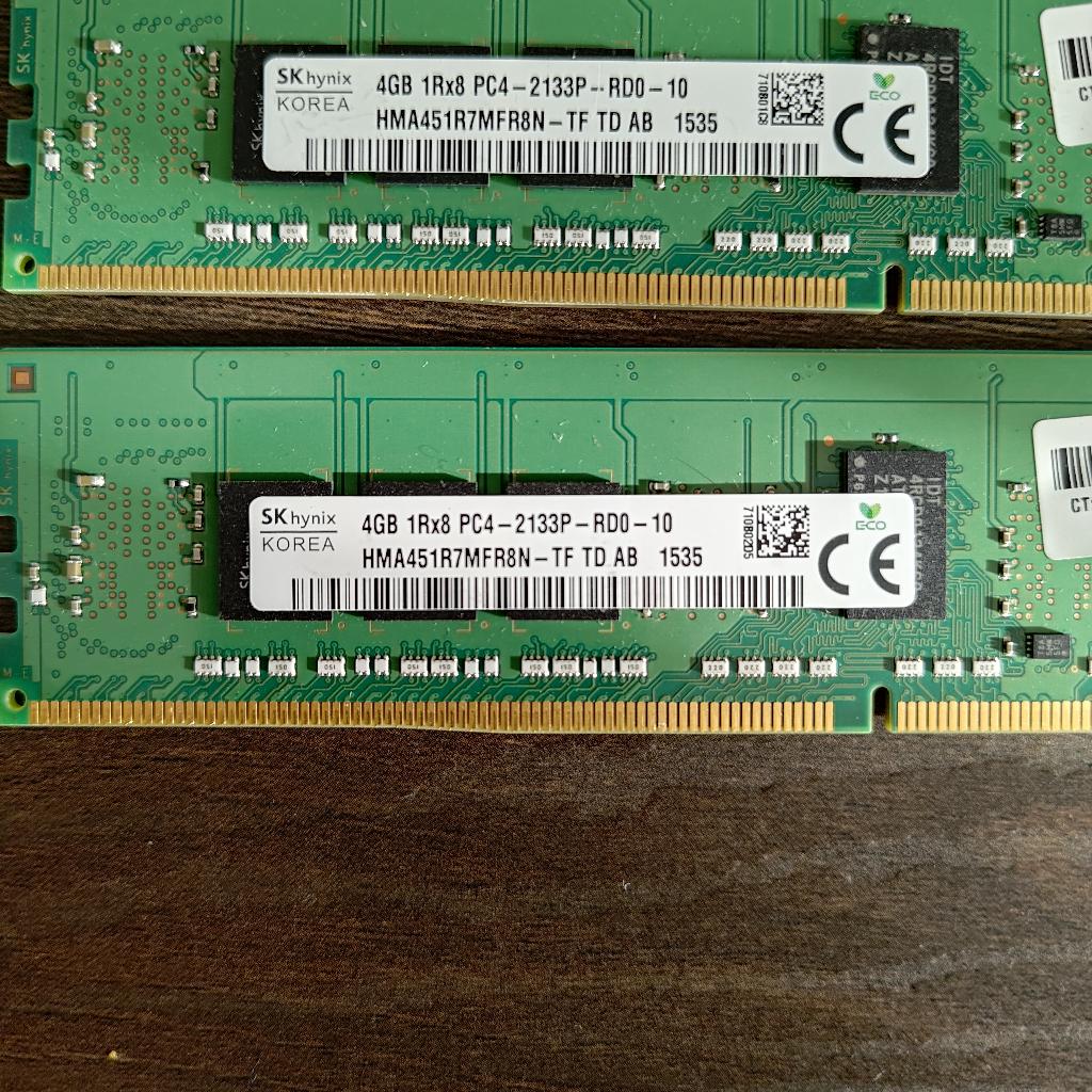 4 GB DDR4 ECC RAM — SK Hynix 2133 MHz (x5 disp), Gebruikt, Server, DDR4, Ophalen of Verzenden
