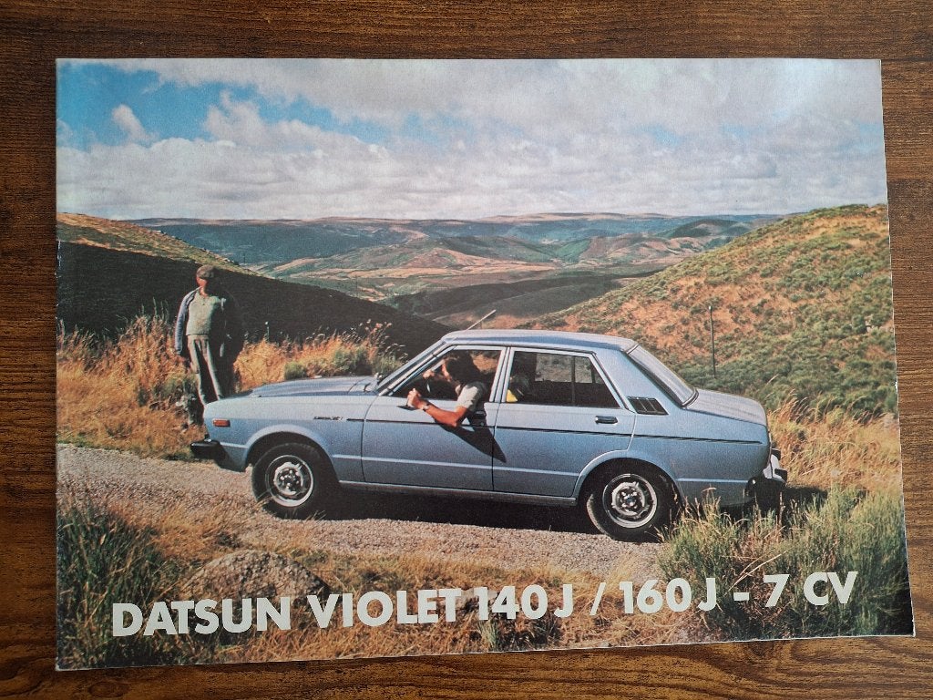 DATSUN  VIOLET 140j / 160 j - 7 CV, Boeken, Auto's | Folders en Tijdschriften, Ophalen of Verzenden, Nieuw, Overige merken