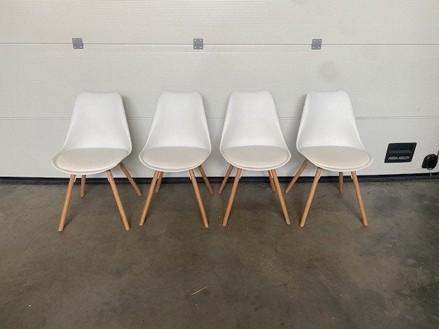 (30) Set van 4 stoelen witte kleur., Huis en Inrichting, Ophalen, Zo goed als nieuw