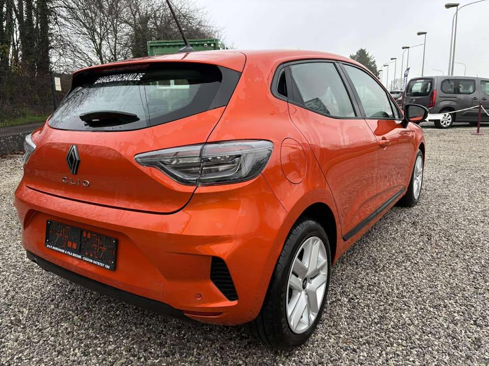Renault Clio (bj 2024), Stof, Gebruikt, 67 kW, 5 deurs