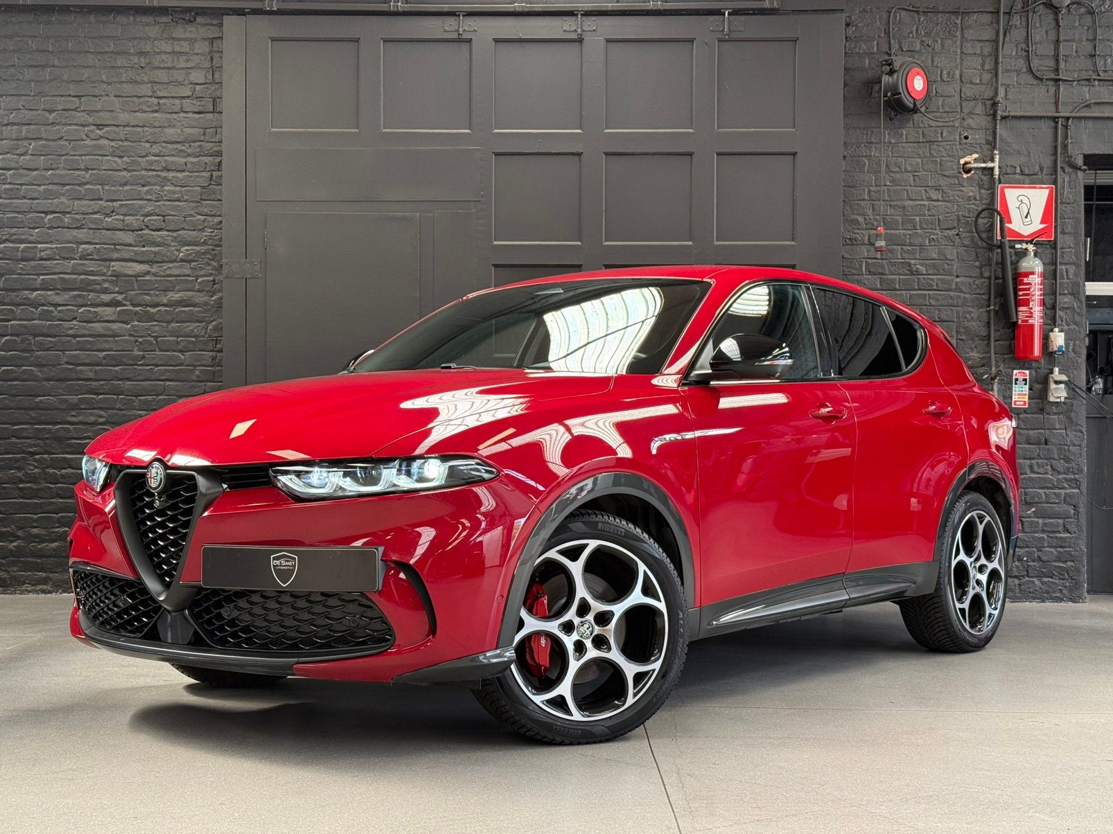 Alfa Romeo Tonale Veloce 1.5 mild hybrid 26750km!!, Achat, 1469 cm³, Entretenue par le concessionnaire, Noir