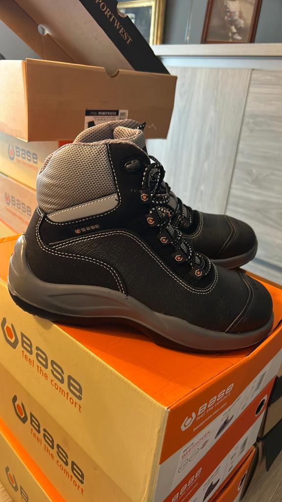 Schoenen maat 40 en maat 41 (apart te koop), Ophalen, Nieuw