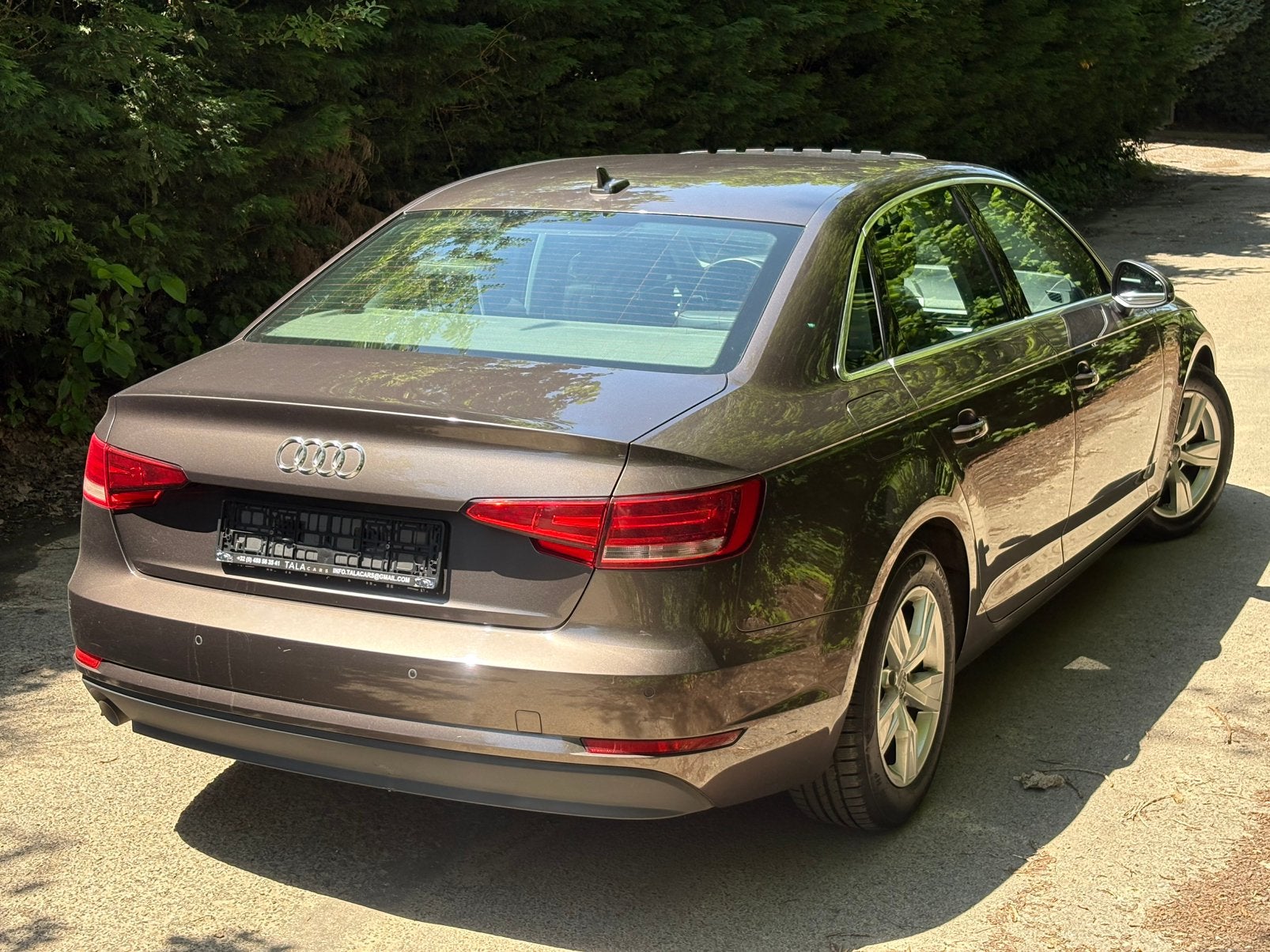 Audi A4 2.0 TDi CUIR - TOIT OUVRANT - AUTOMATIQUE - NAVI, Autos, Cuir, Achat, Entreprise, Electronic Stability Program (ESP)