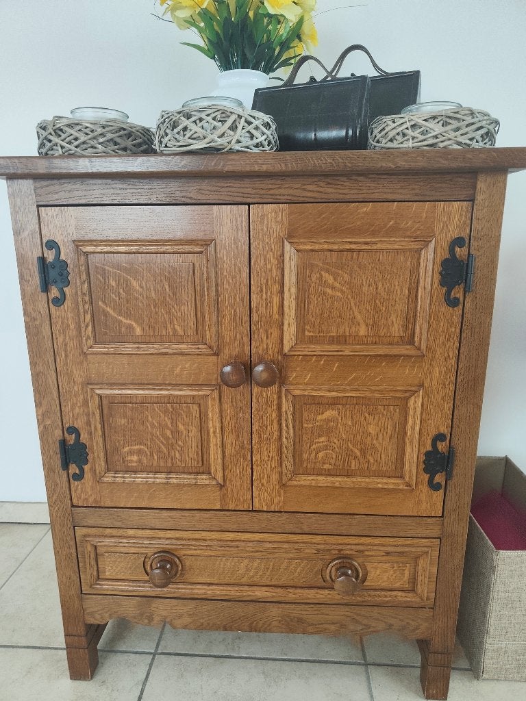 Eiken kast, Ophalen