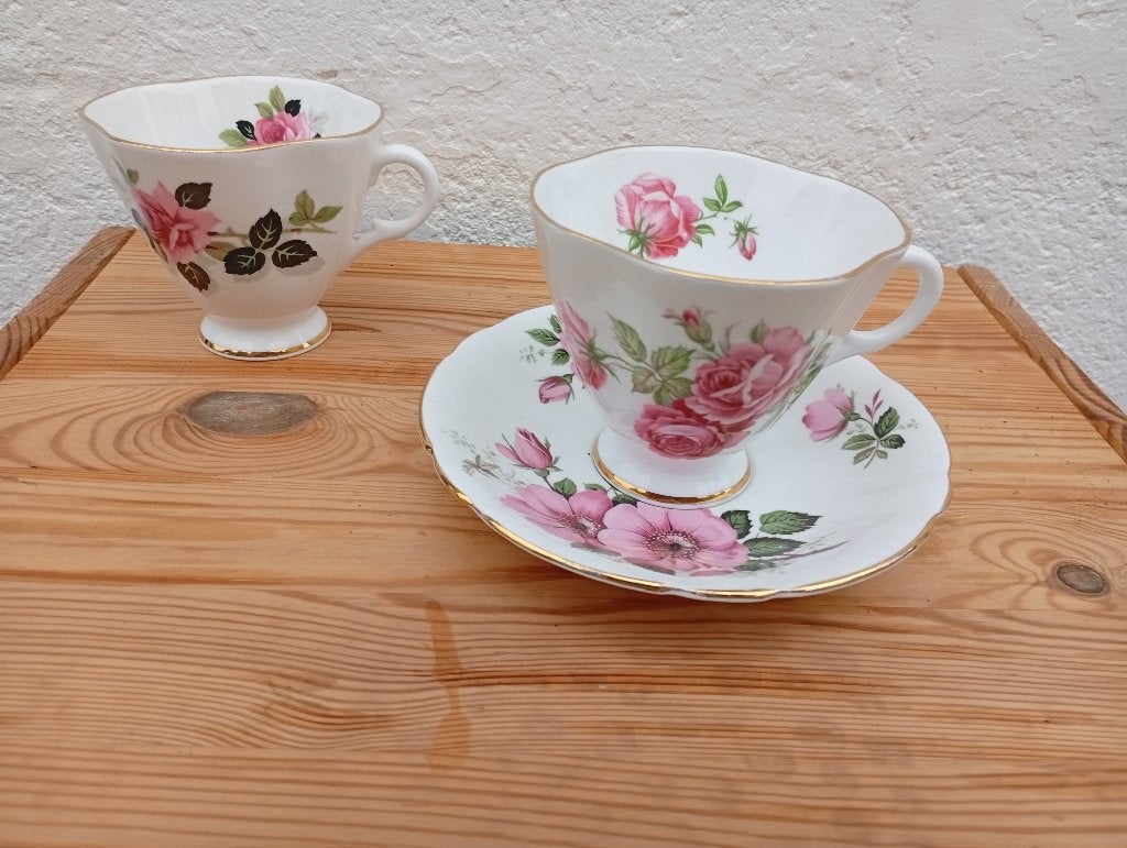 Lot Porcelaine Anglaise Windsor Vintage - Tasses & Soucoupe, Antiquités & Art, Enlèvement