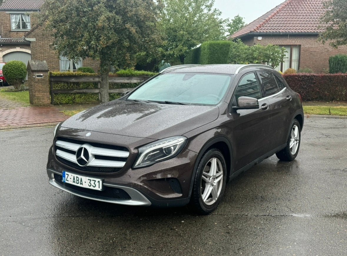 Mercedes GLA 180 Essence , airco , gps , 249.000km , 09.2016, 90 kW, Achat, Euro 6, Entreprise