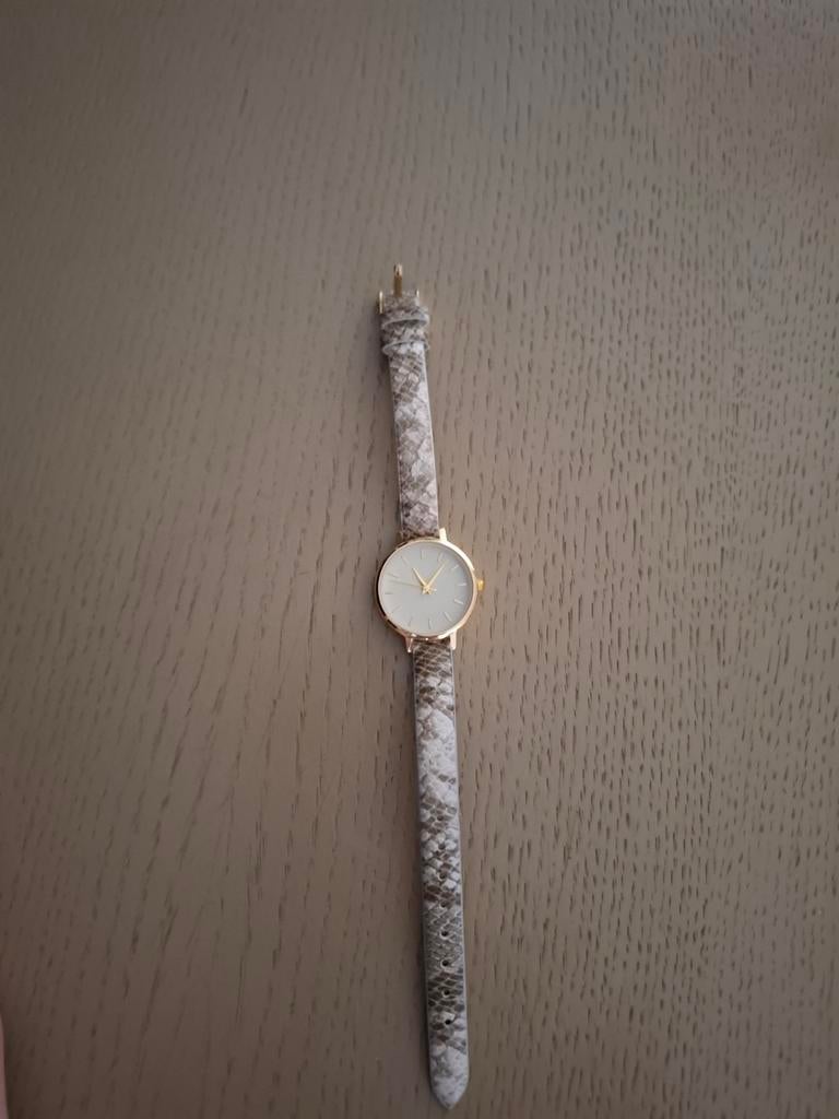 Gloednieuwe horloge, Handtassen en Accessoires, Ophalen