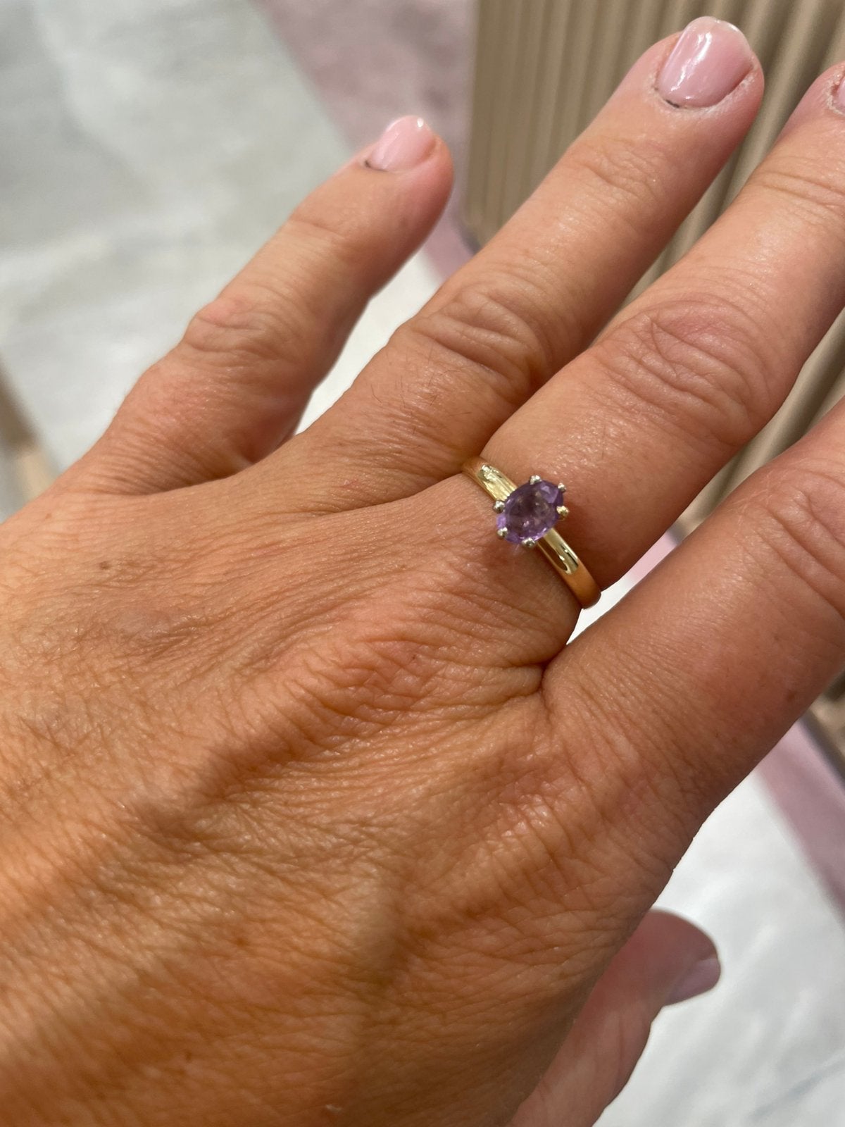 Ring amethyst, Handtassen en Accessoires, Ringen, 18 tot 19, Gebruikt, Verzenden, Geel