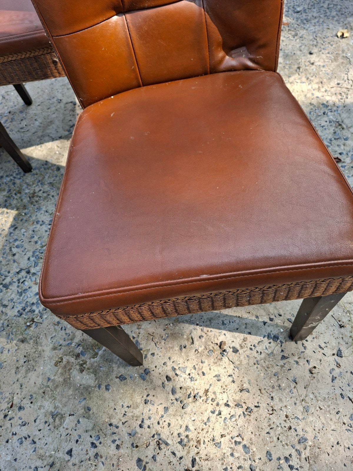6 chaises en cuir et rotin, Enlèvement