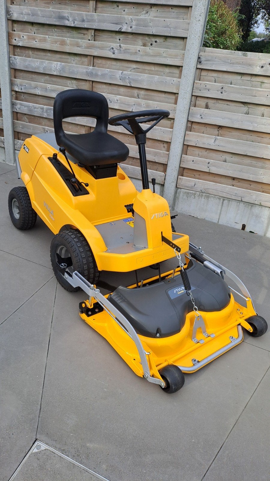Faucheuse frontale STIGA Villa 12,5 CV - Young Deck, Enlèvement, Stiga / briggs n stratton, Démarrage électrique, Moins de 90 cm