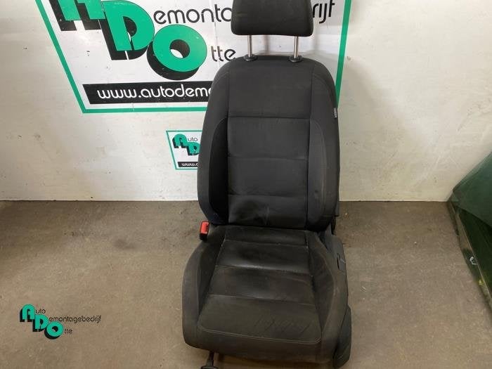 Stoel links van een Volkswagen Golf (Golf 09-), Auto-onderdelen, Gebruikt, -, Volkswagen, -
