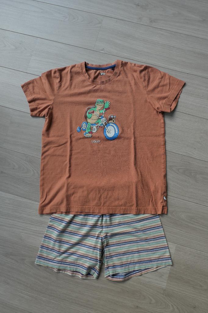 Pyjama Woody (m152 - 12j), Garçon, Enlèvement ou Envoi, Vêtements de nuit ou Sous-vêtements, Utilisé