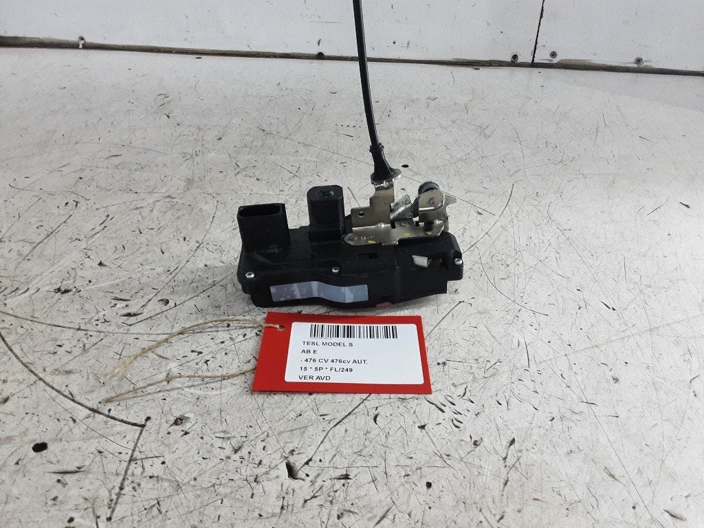 SERRURE DE PORTE AVANT DROITE Tesla Model S (600891200C), Mevr. I. Hauben, Utilisé, Droite, Autres marques automobiles
