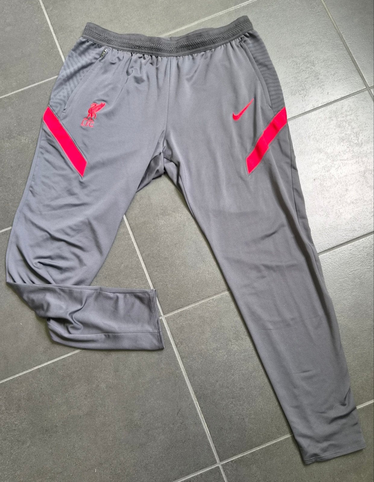 sportbroek Nike / Liverpool FC (large), Maat 52/54 (L), Nike, Ophalen of Verzenden, Zo goed als nieuw