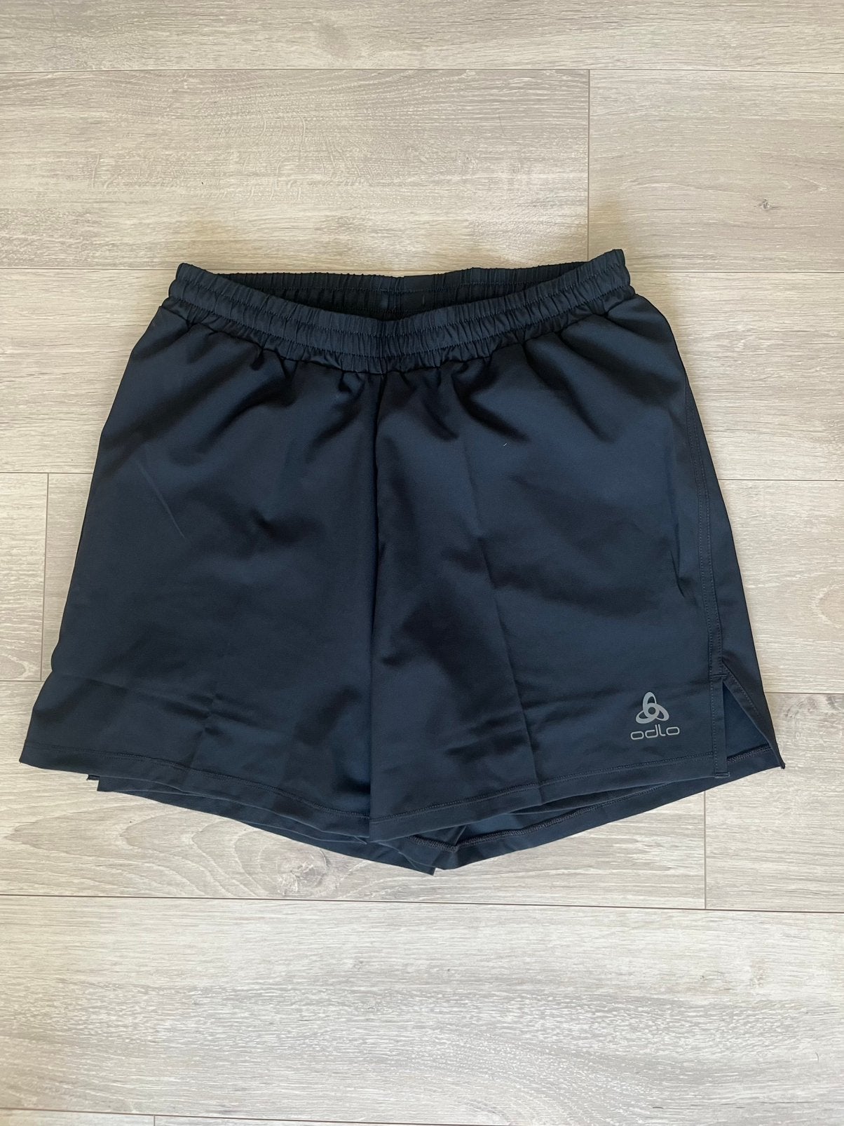 Sport short Odlo, Neuf, Taille 36 (S), Course à pied ou Cyclisme, Enlèvement