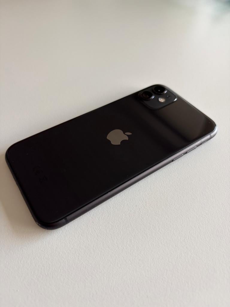 Iphone 11, Télécoms, Téléphonie mobile | Apple iPhone, Utilisé, 64 GB, iPhone 11, Noir, Envoi