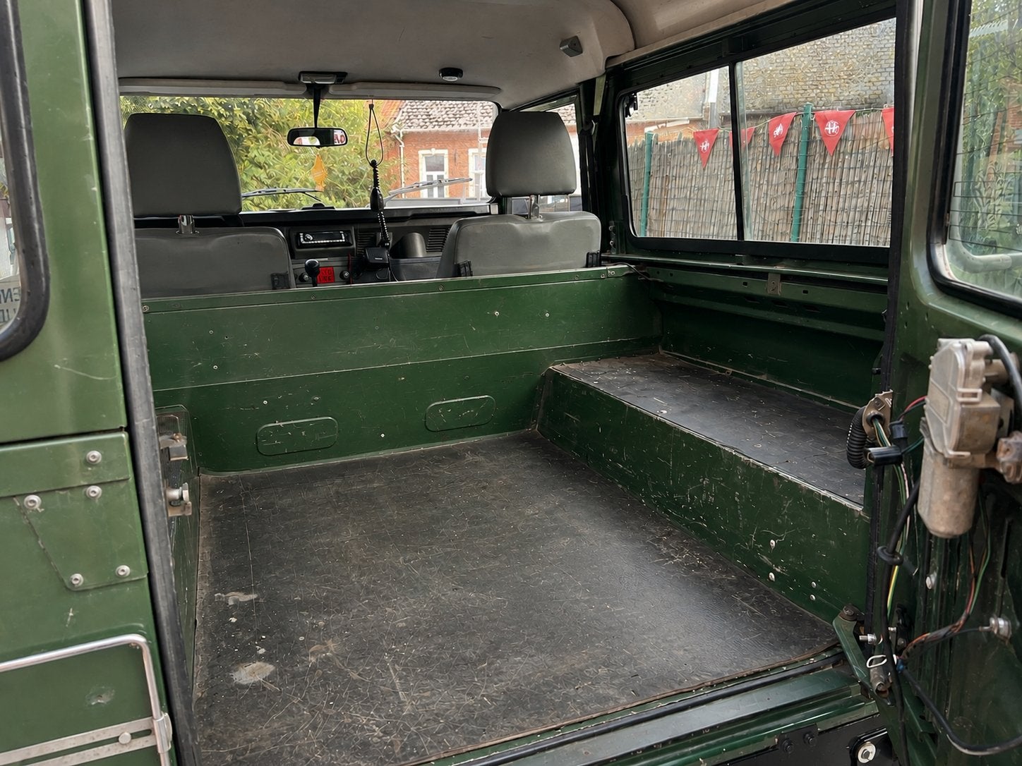 Defender / lichte vracht / 2.5 diesel/ 5 cilinder, Auto's, Land Rover, Diesel, 4x4, Te koop, Defender