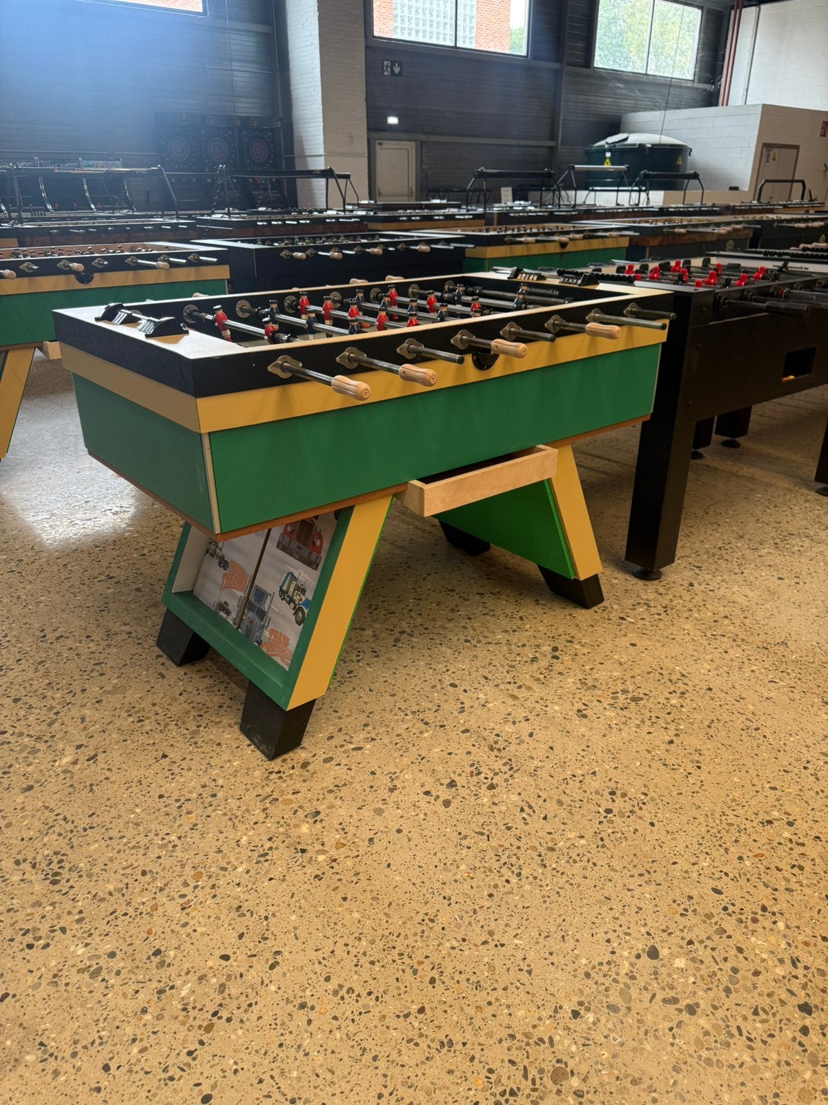 Babyfoot Jupiter vert restauré (6 pièces), Enlèvement ou Envoi, Comme neuf
