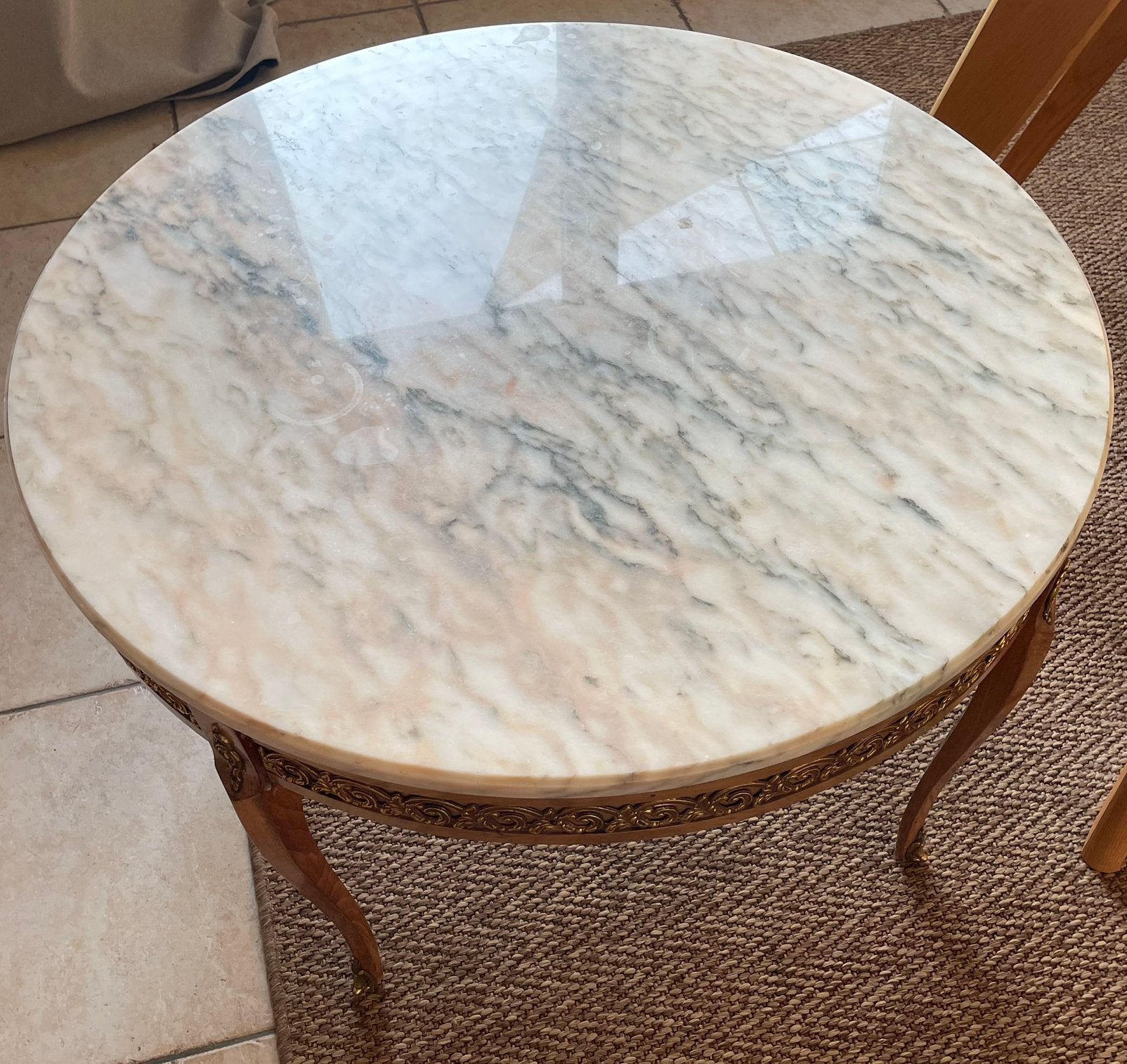 Table ronde plateau marbre beige rosé, Maison & Meubles, Louis XVI, Rond, 50 à 100 cm, Enlèvement