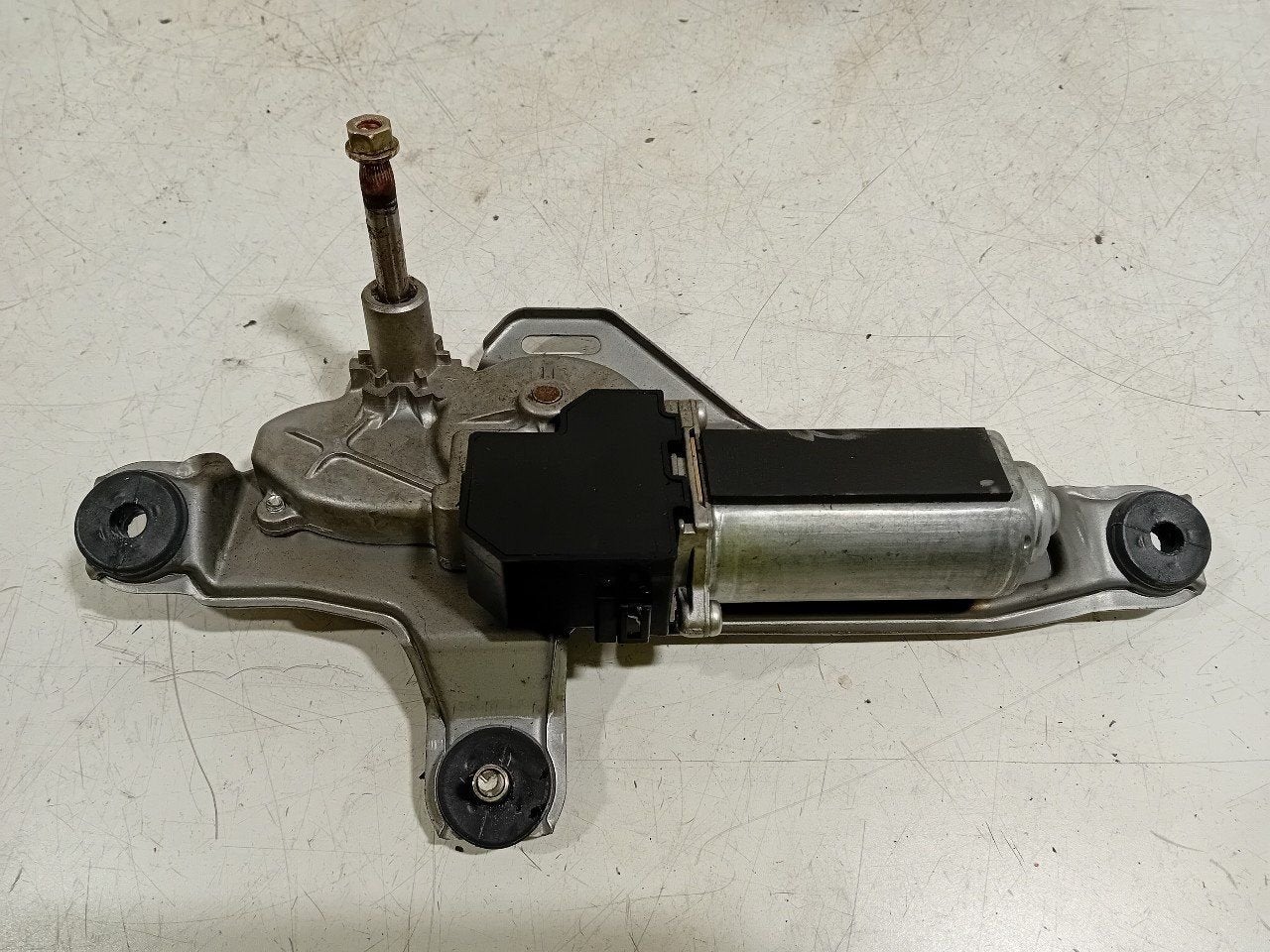 Ruitenwissermotor achter Toyota RAV4, Onderdelen@venauto.nl, Van der Ven Autorecycling B.V., Gebruikt, Ettenseweg 76, 4706 PB Roosendaal, The Netherlands