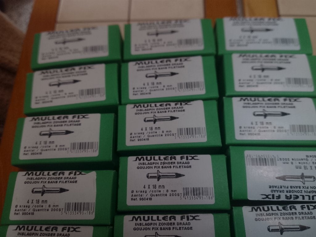 22 boîtes de 200 gouchons fix sans filetage, Ophalen, Gevuld, Nieuw