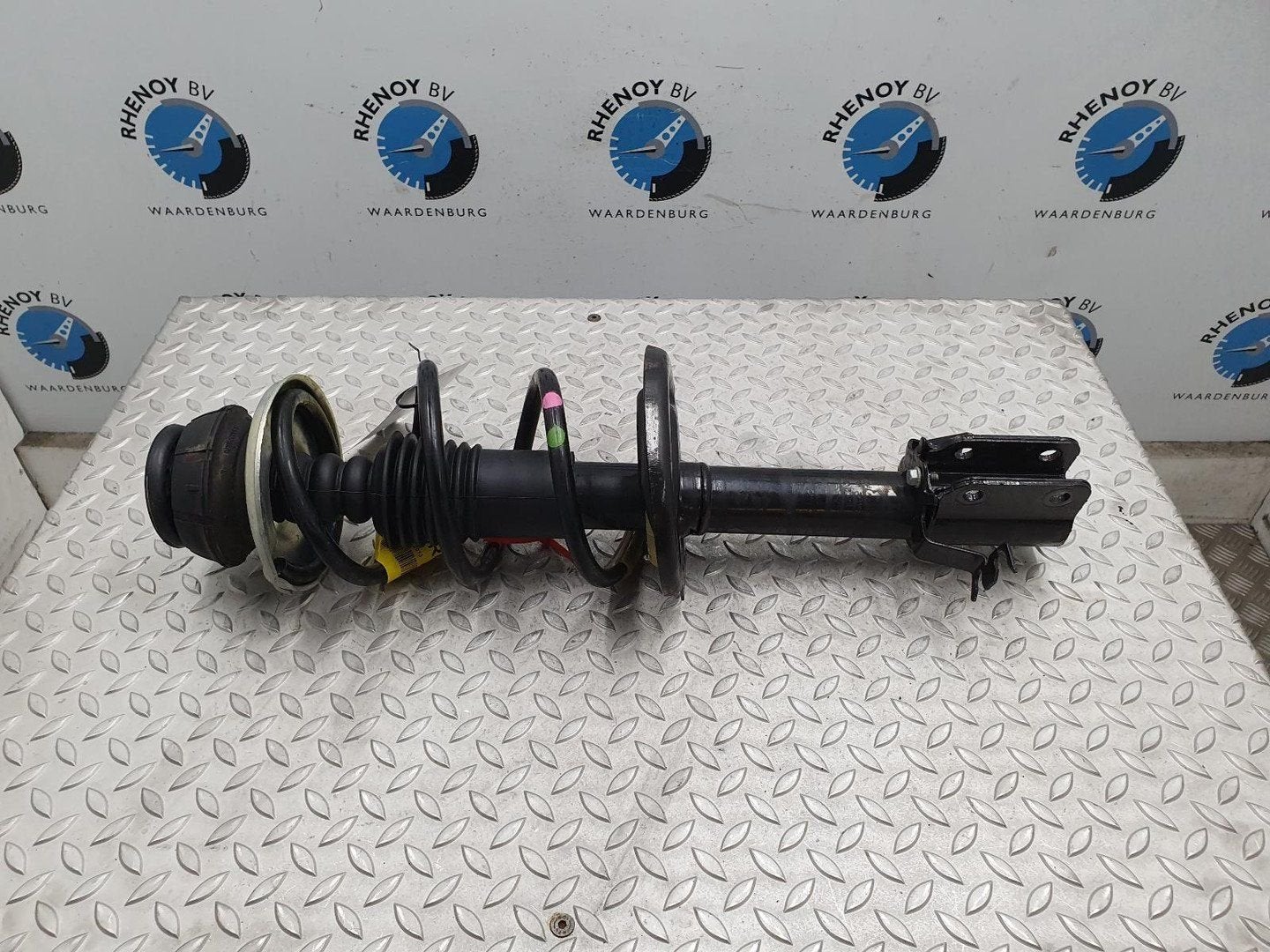 DACIA LOGAN VEERPOOT / SCHOKBREKER RV 543020322R, 8660005944, Ophalen of Verzenden, Gebruikt, ARN erkend