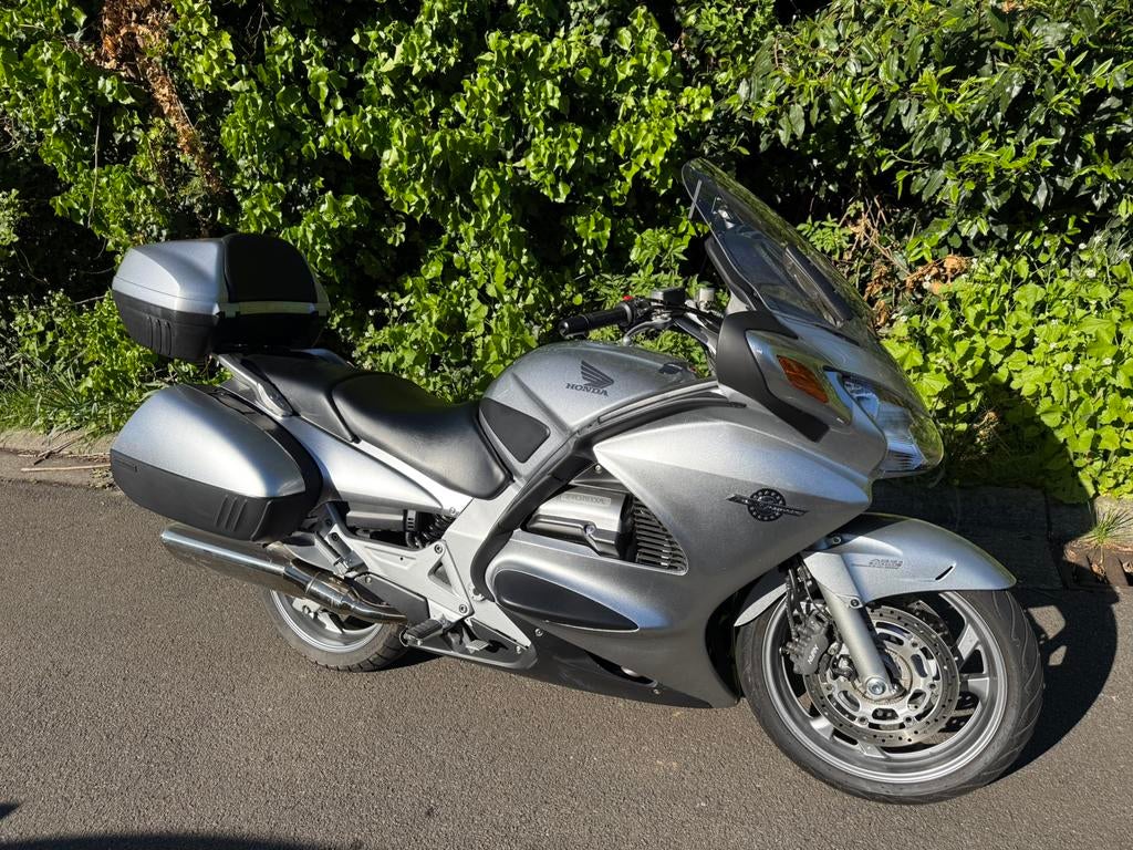 Honda ST1300 - 2005 - slechts 18000km - zeer goede staat, Motoren, 4 cilinders, Gebruikt, Particulier, Meer dan 35 kW