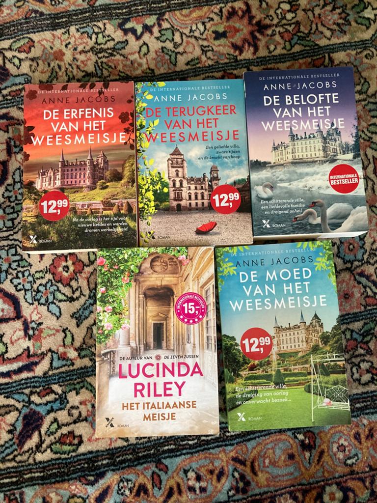 Anne jacobs - 2 boeken resterend, Boeken, Romans, Zo goed als nieuw, Ophalen of Verzenden