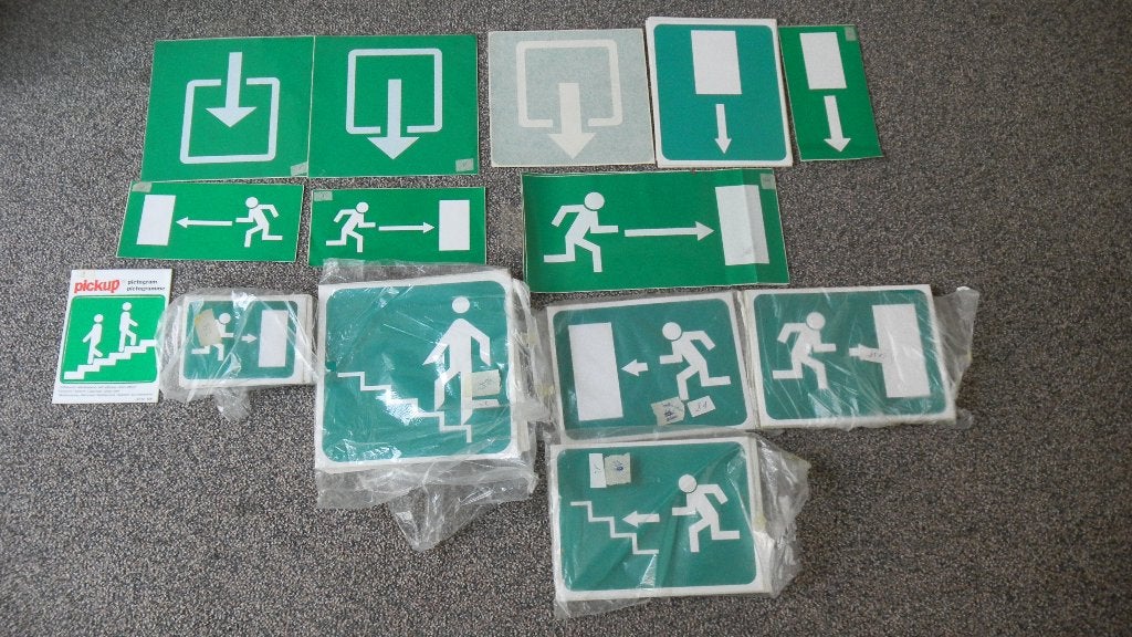 Autocollants de sortie et d'issue de secours, Enlèvement, Neuf