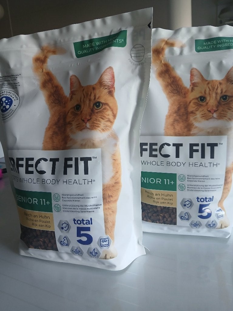 Croquettes Perfect fit senior 11+ / 2x 750gr + accessoires, Animaux & Accessoires, Enlèvement, Chat