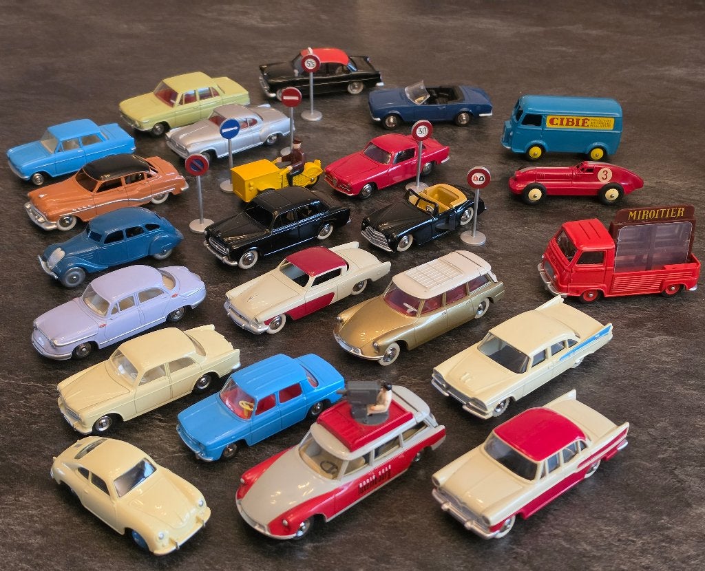 Lot 23 Dinky Toys ATLAS Editions ZIE VELE FOTO'S Goede staat, Hobby en Vrije tijd, Ophalen of Verzenden, Zo goed als nieuw, Auto