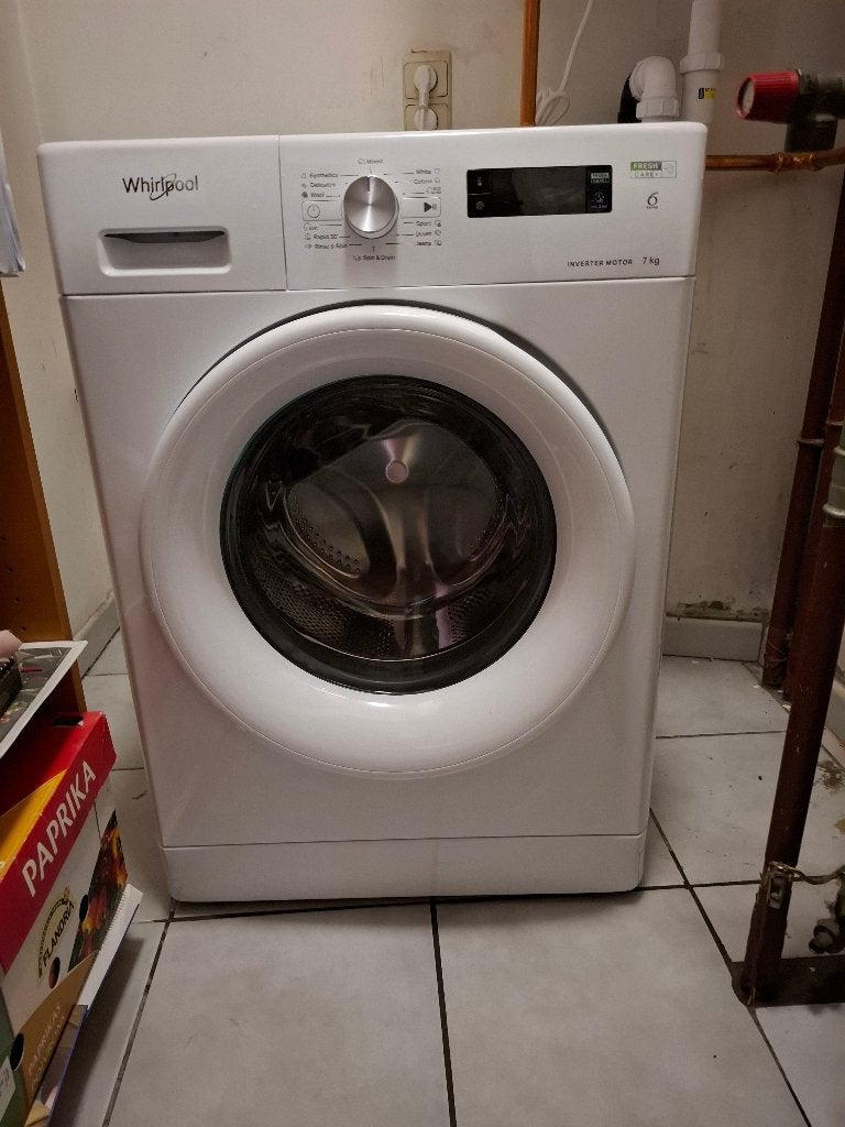 Whirlpool, Elektronische apparatuur, Wasmachines, Gebruikt, Voorlader, 6 tot 8 kg, 85 tot 90 cm, 1200 tot 1600 toeren, Handwasprogramma
