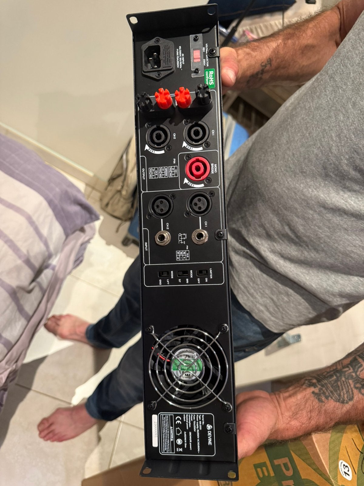 Eindversterker 2x100w, Musique & Instruments, Modules de son, Enlèvement, Comme neuf