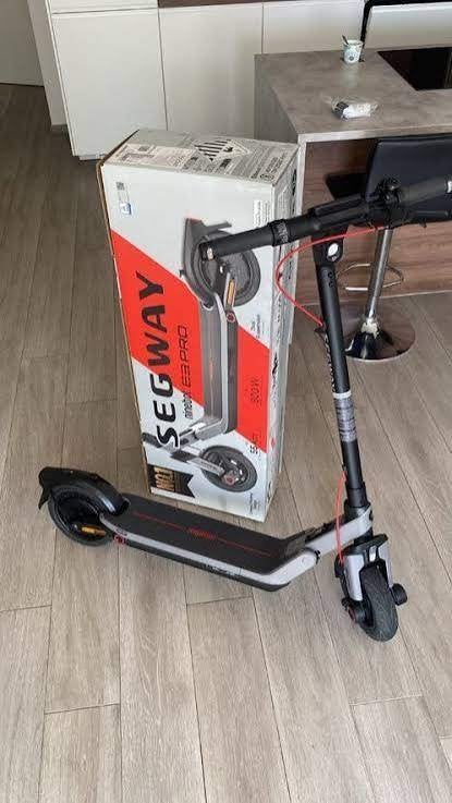 Ninebot Segway E3 Pro scooter met doos, Fietsen en Brommers, Ophalen, Nieuw, Segway Ninebot