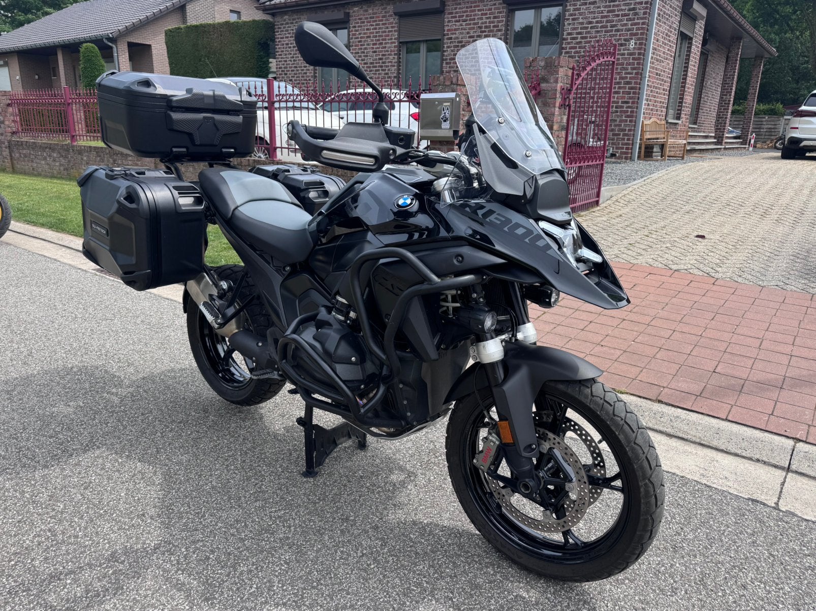 BMW R1300 GS TRIPLE BLACK 2024, Motoren, Motoren | BMW, 2 cilinders, Bedrijf, Meer dan 35 kW, Enduro