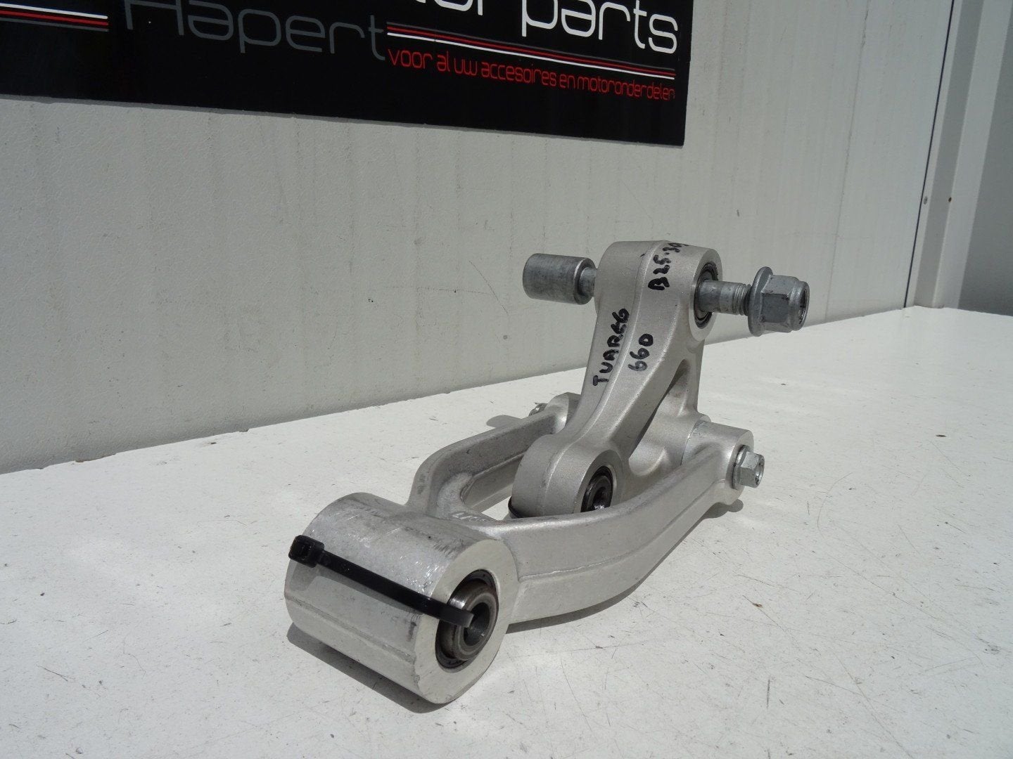 Link Schokbreker / Achterbrug Aprilia Tuareg 660 2022-2025, Gebruikt, -, -, Ophalen of Verzenden