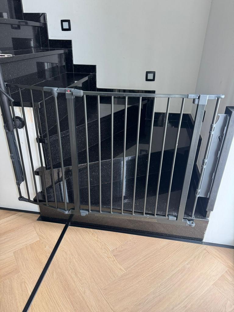 Babydan traphekje met muurbevestiging, Enlèvement, Comme neuf