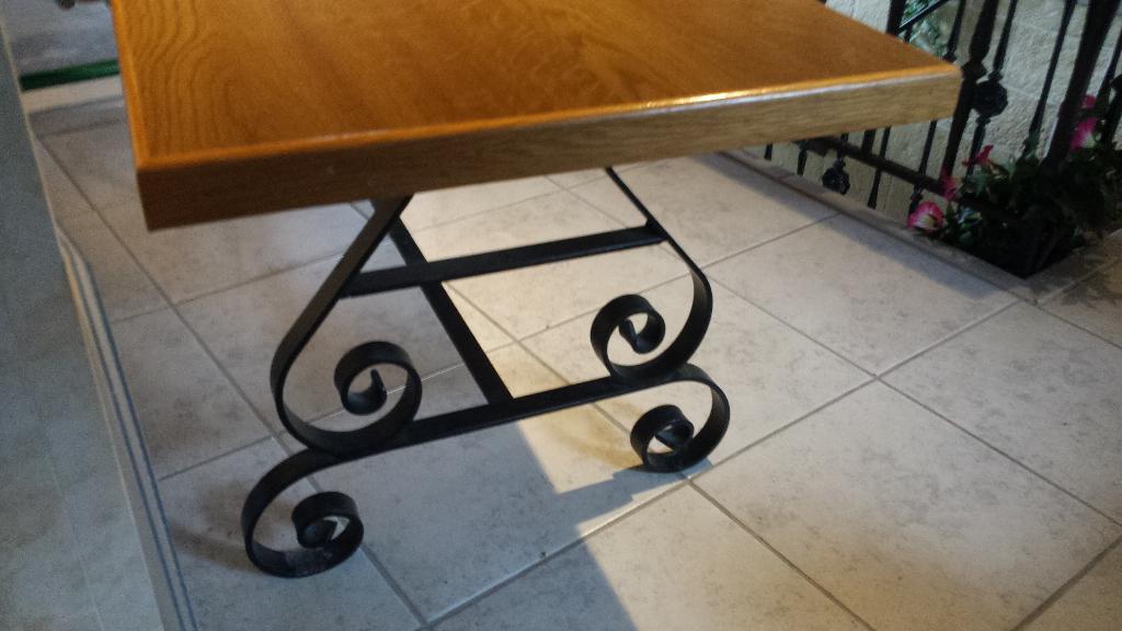 A vendre table de salon (fait main ), Chêne, Comme neuf, Enlèvement, 50 à 100 cm