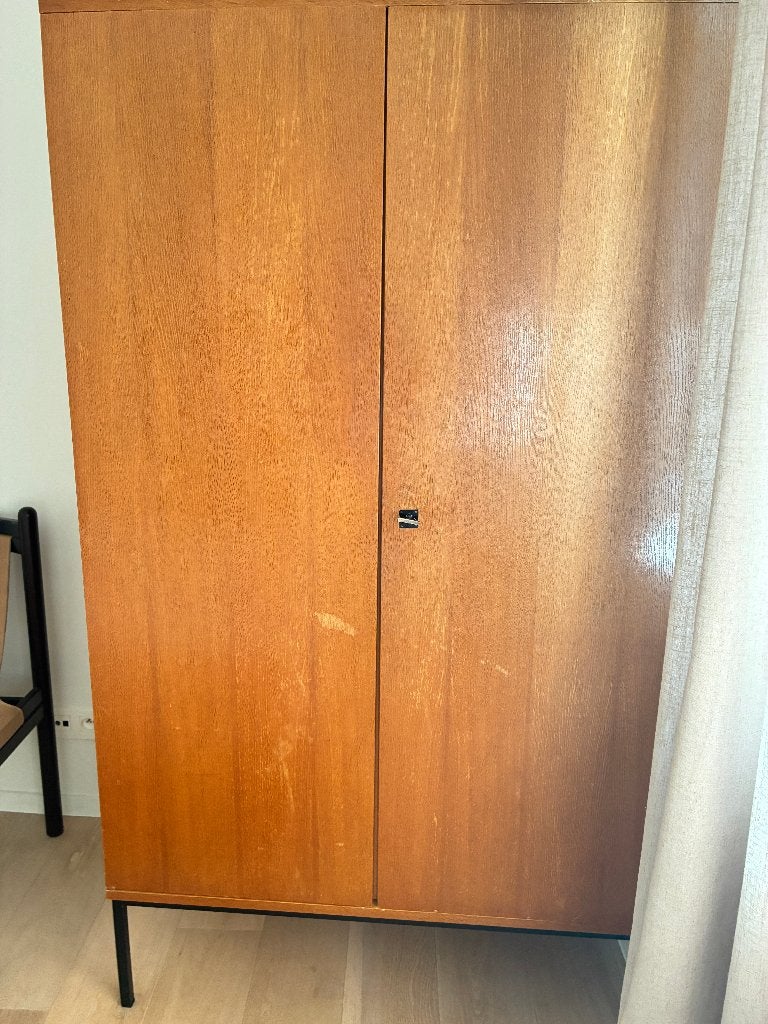 Vintage Mid-Century Teak Wardrobe / Cabinet – 1960s Style, Enlèvement, Utilisé