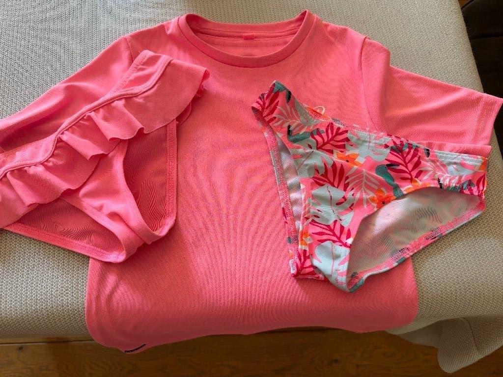 T-shirt anti-UV & 2 maillots (7-8 ans), Kinderen en Baby's, Kinderkleding | Kinder-zwemkleding, Bikiniset, Decathlon, Zo goed als nieuw