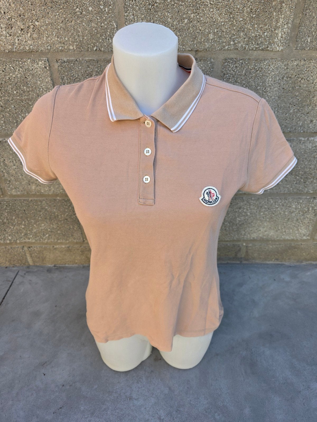 Moncler beige poloshirt voor dames, Maat 38/40 (M), Beige, Moncler, Ophalen of Verzenden