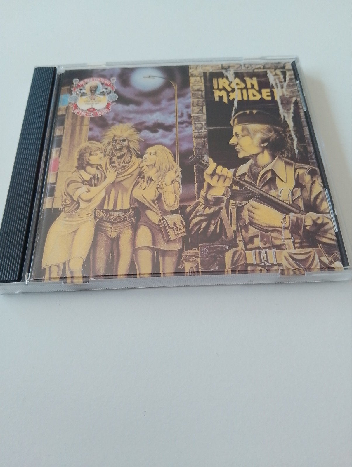 Iron Maiden - femme en uniforme (Les dix premières années), CD & DVD, CD | Hardrock & Metal, Enlèvement ou Envoi