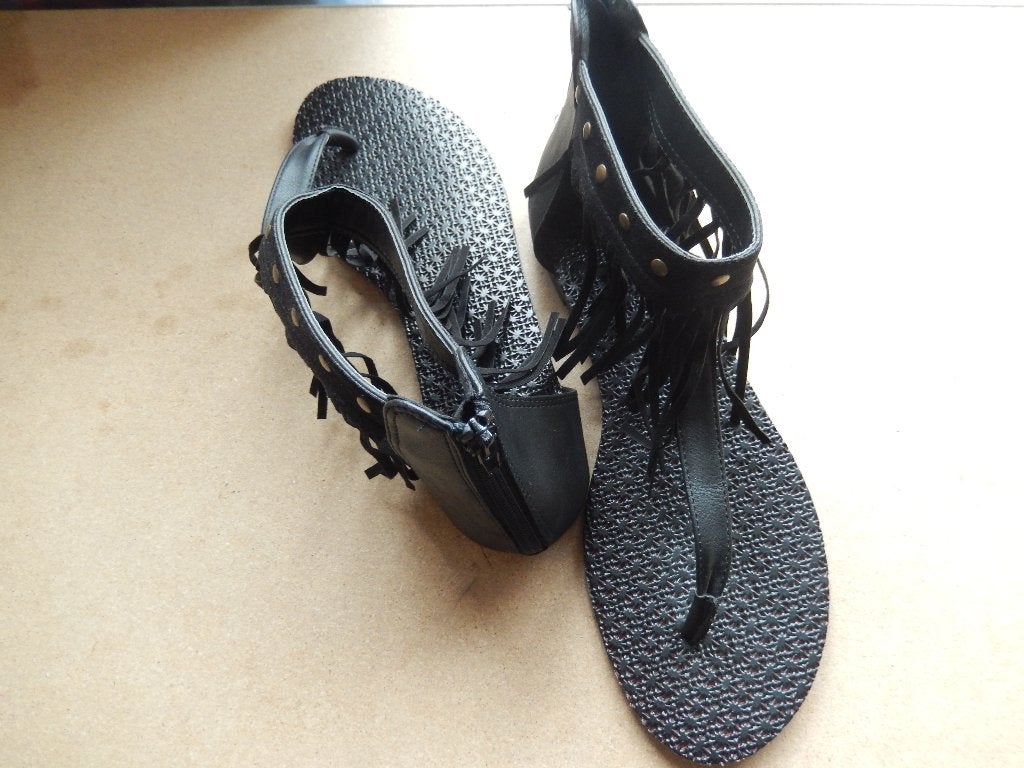 Slippers met franjes maat 40 (zgan), Kleding | Dames, Ophalen of Verzenden, Zo goed als nieuw, Slippers