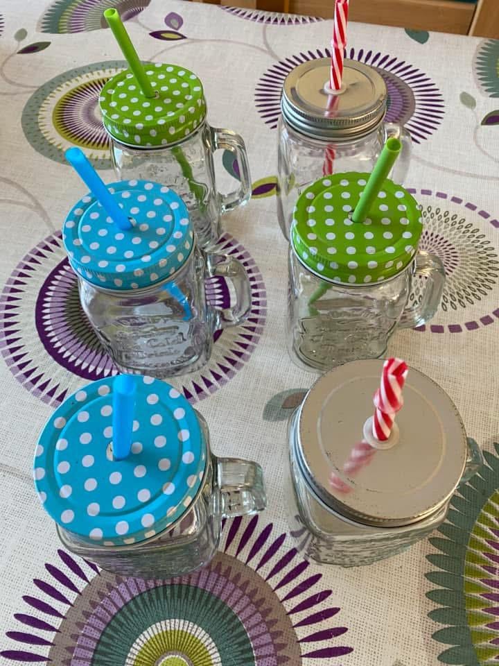 Gobelets en verre avec poignées, couvercles et pailles, Hobby & Loisirs créatifs, Confection de Gâteaux & Cupcakes, Enlèvement