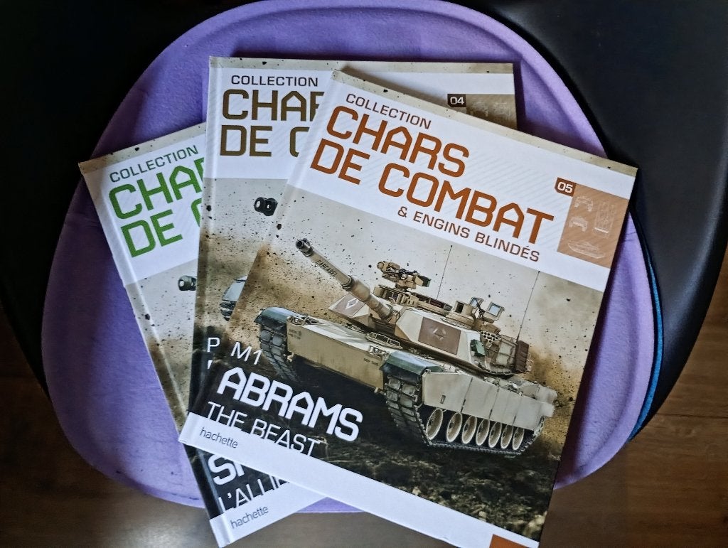 Collection Hachette chars de combat (24 livres), Livres, Enlèvement, Comme neuf
